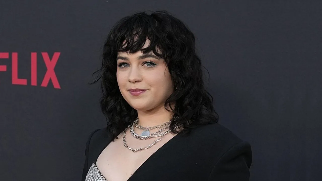 Mary Mouser